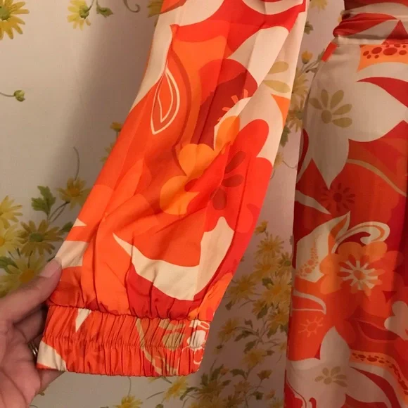 Long sleeve low V neck maxi dress size M - Picture 5 of 11